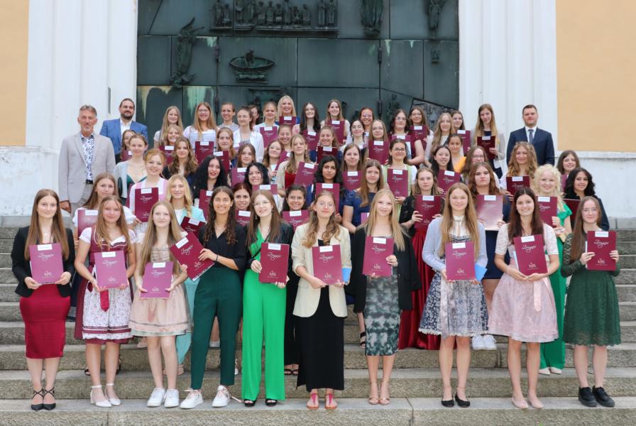 K800_02_MRS_Abschlussklassen_2022_23