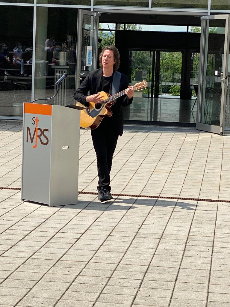 0B25AB83 9D41 4BD4 A160 F50B63D3E543