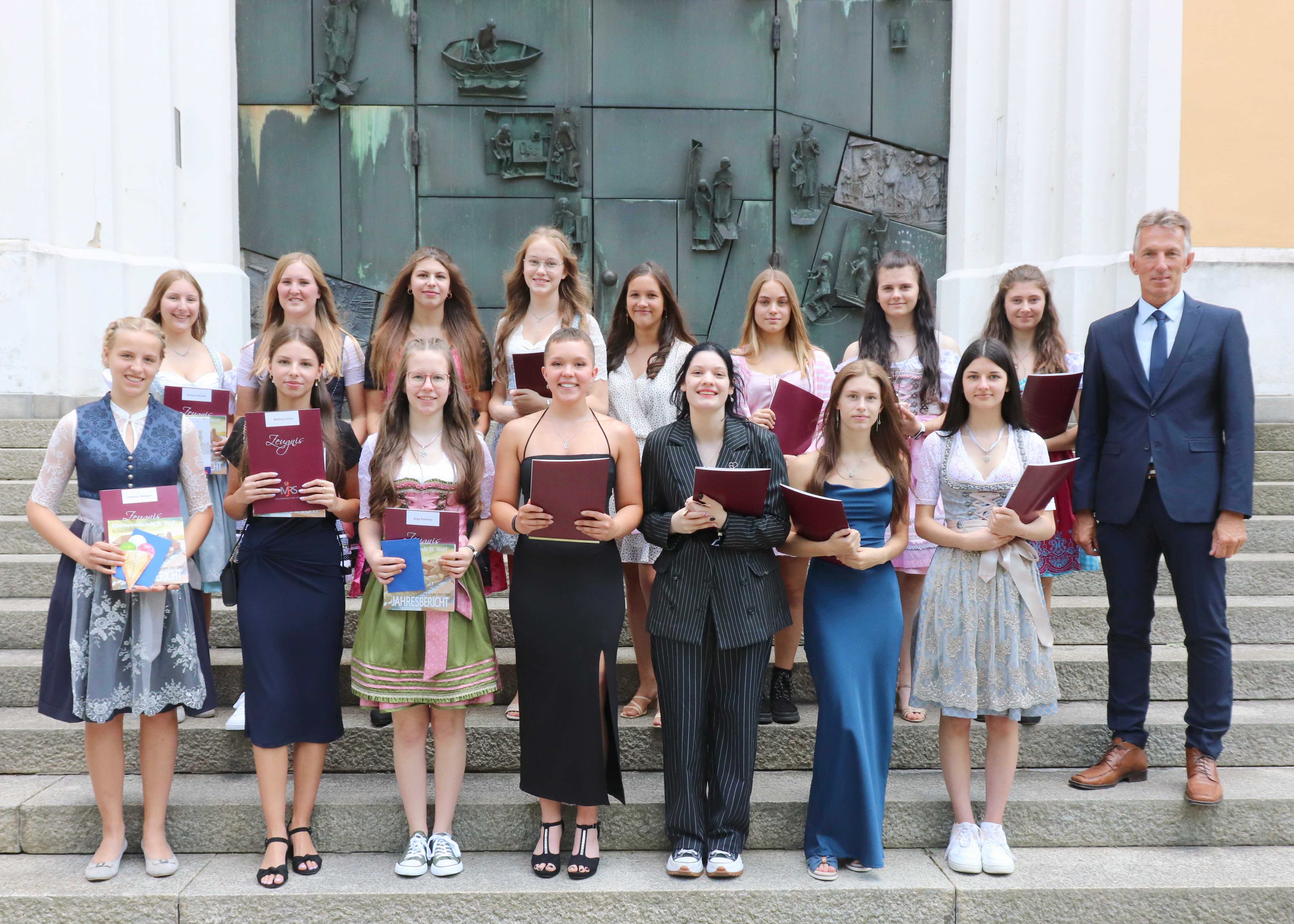 MRS_Einserschnitte_Absolventinnen